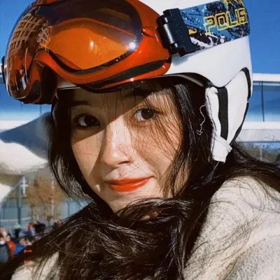 战火四千金